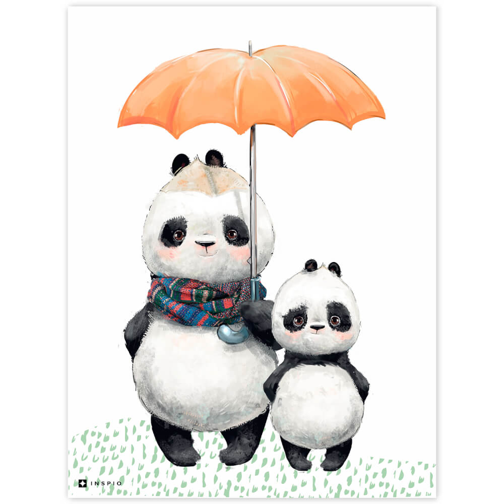 Doi ursuleți panda cu o umbrelă pe perete