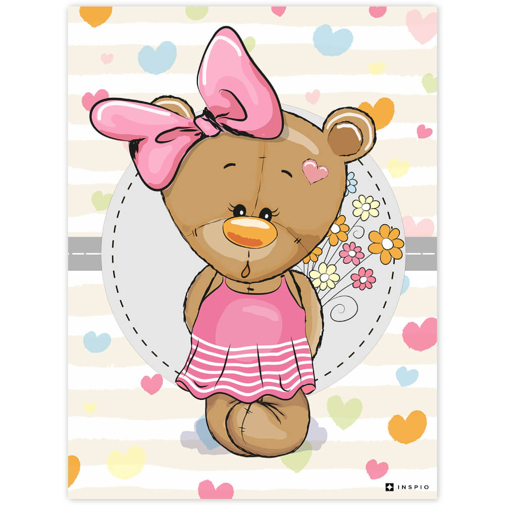 Imagine a unui ursuleț de pluș cu fundă roz în camera pentru fete